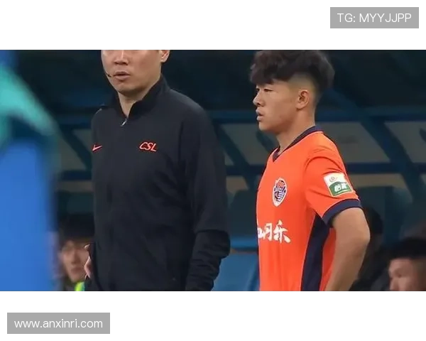 邝兆镭受伤退场 全场仅1射表现低迷